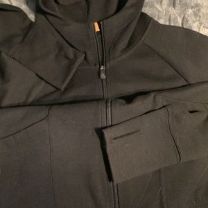NWOT Tek Gear Black long sleeve Hoodie/ has thumb slit /zipper/ collar up Small